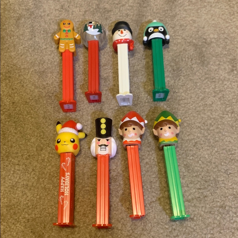27 PEZ Dispensers - Picture 6 of 7
